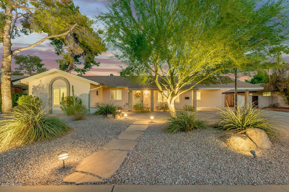 11633 N. 30th Place, Phoenix AZ 85028