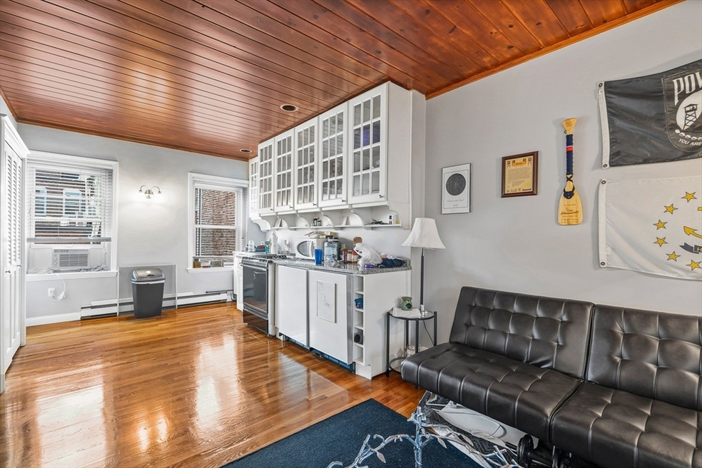 72 N Margin St unit 4, Boston, MA 02113 - photo 1