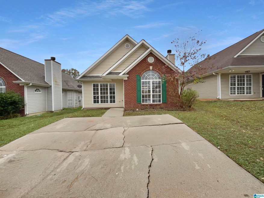 313 Camden Cove Cir, Calera, AL 35040 - photo 1