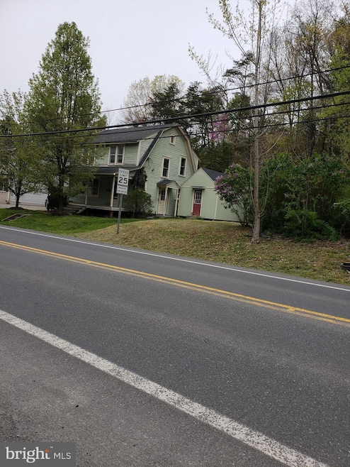 315 Martinsburg Rd, Berkeley Springs, WV 25411 - photo 1