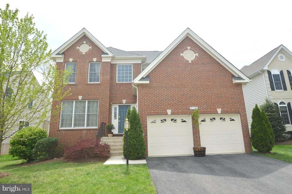 42349 Friendship St, Chantilly, VA 20152 - photo 1