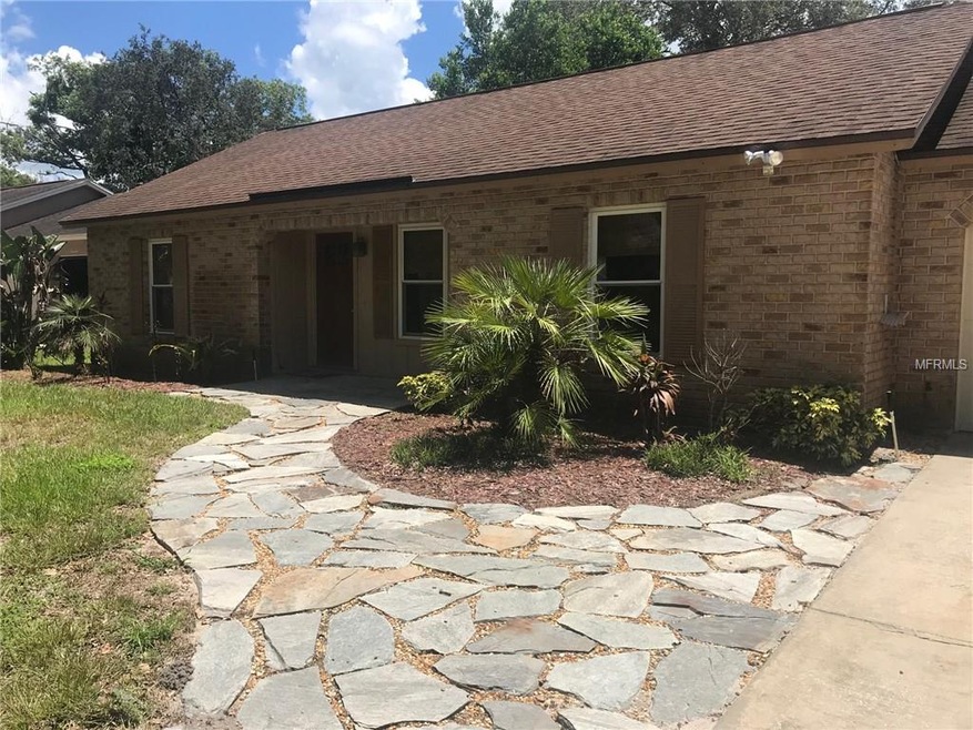 215 Cottonwood Dr.