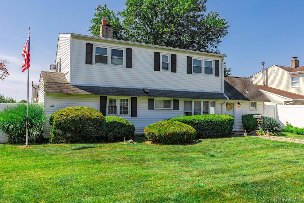 46 Tallow Ln, Levittown, NY 11756 - photo 1