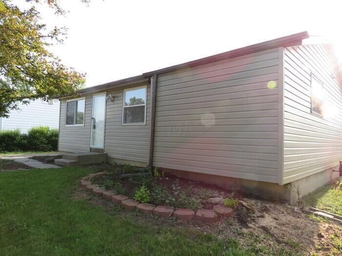 1741 Ripplebrook Rd, Columbus, OH 43223 - photo 1