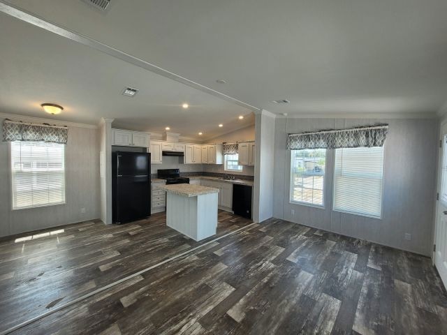 4125 Park St N unit 109, Saint Petersburg, FL 33709 - photo 1