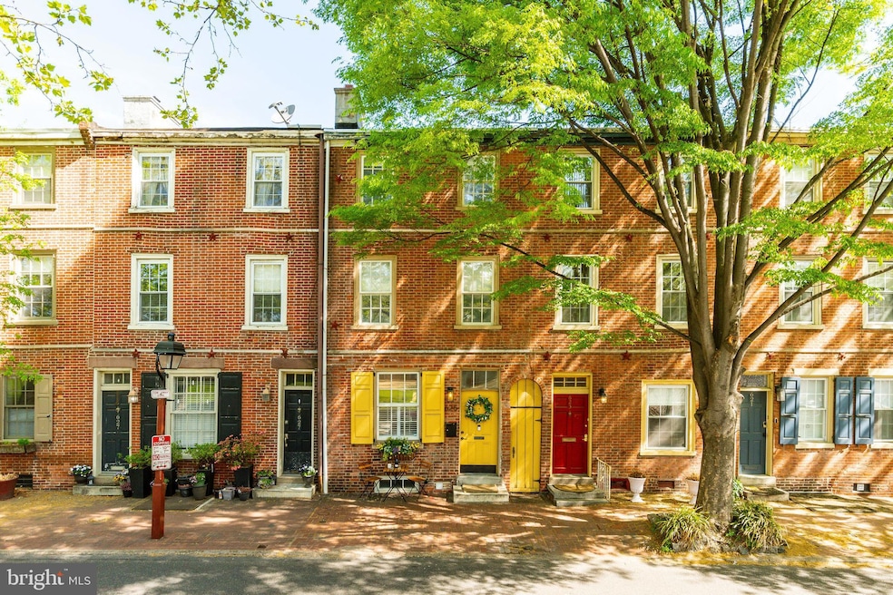 Sold $738,000 • Co-Listing Agent