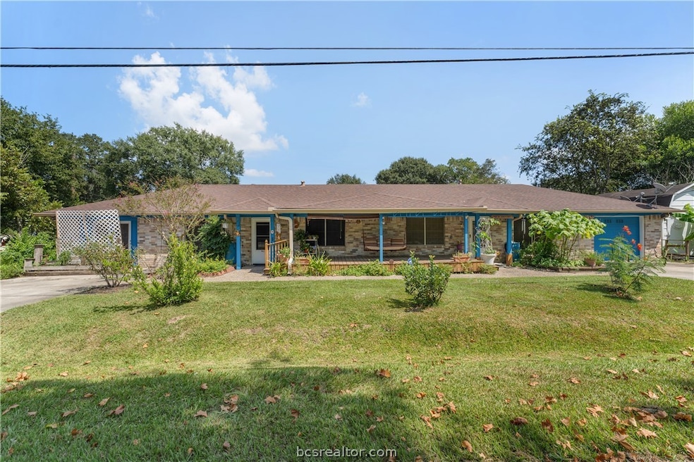 403 Texas St, Tomball, TX 77375 - photo 1