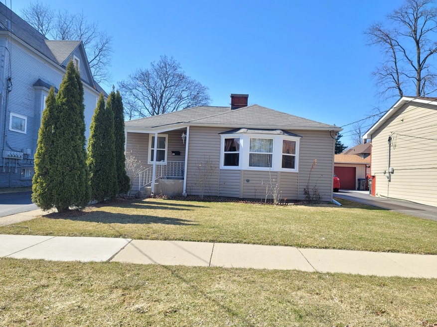 104 N Saint James St, Waukegan, IL 60085 - photo 1