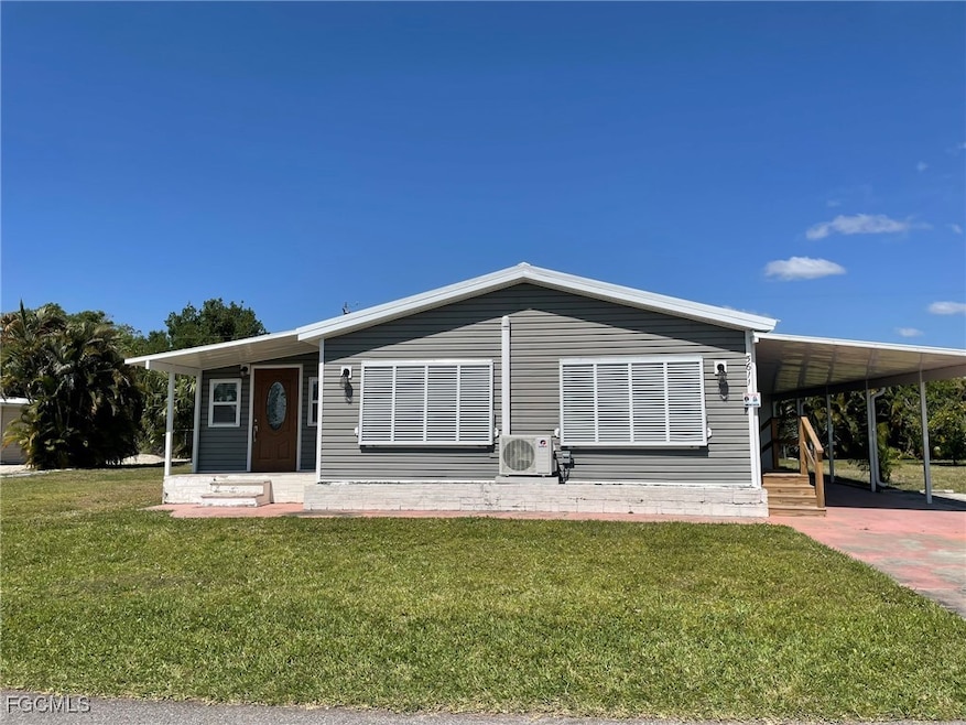 5611 Captain John Smith Loop, North Fort Myers, FL 33917 - photo 1