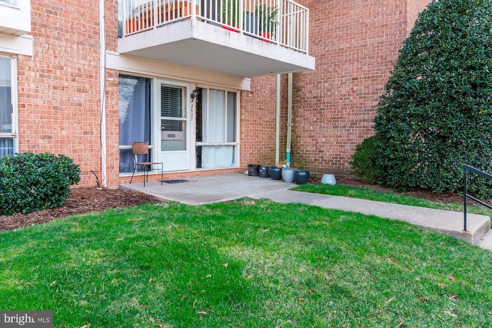 2627 Redcoat Dr unit 213, Alexandria, VA 22303 - photo 1