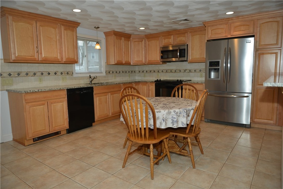 128 Friendly Rd, Cranston, RI 02910 - photo 1