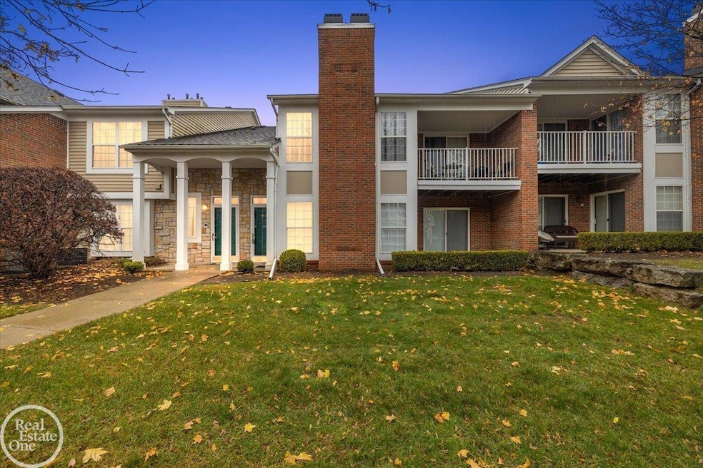 44755 Marigold Dr unit 234, Sterling Heights, MI 48314 - photo 1