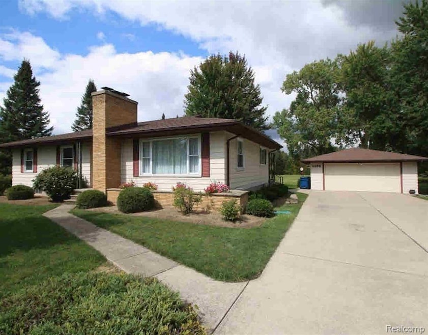 1198 W Rowland St, Flint, MI 48507 - photo 1