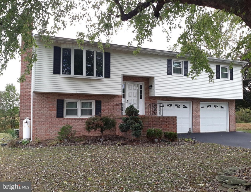 4124 Wilhelm Dr, Chambersburg, PA 17202 - photo 1