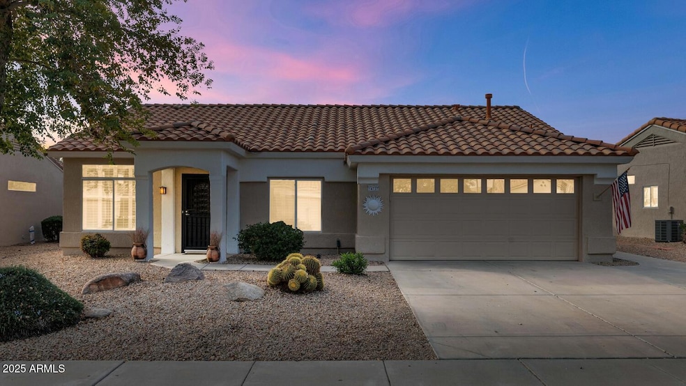 14737 W Colt Ln-002-005-1500x845