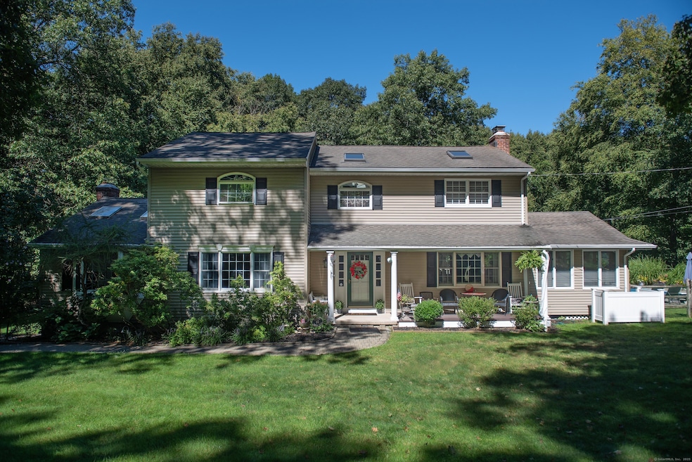 172 Mimosa Cir, Ridgefield, CT 06877 - photo 1