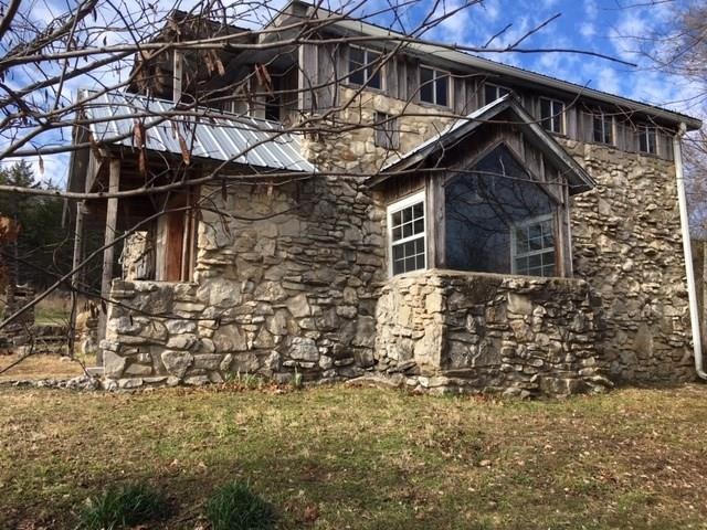 11057 S Highway 16, Elkins, AR 72727 - photo 1