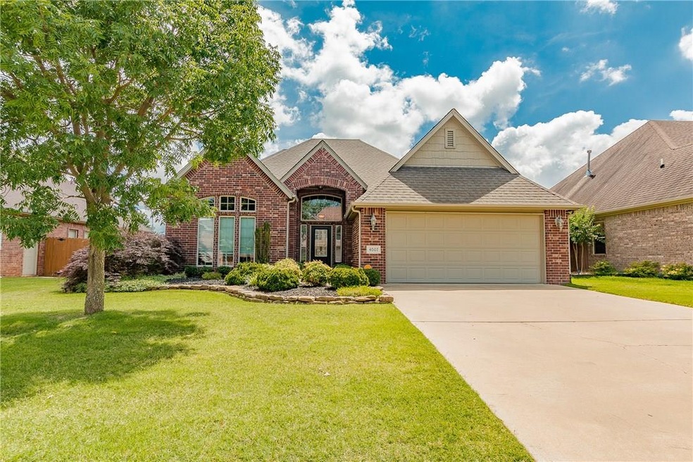 Incredibly well maintained Oxford Ridge home.