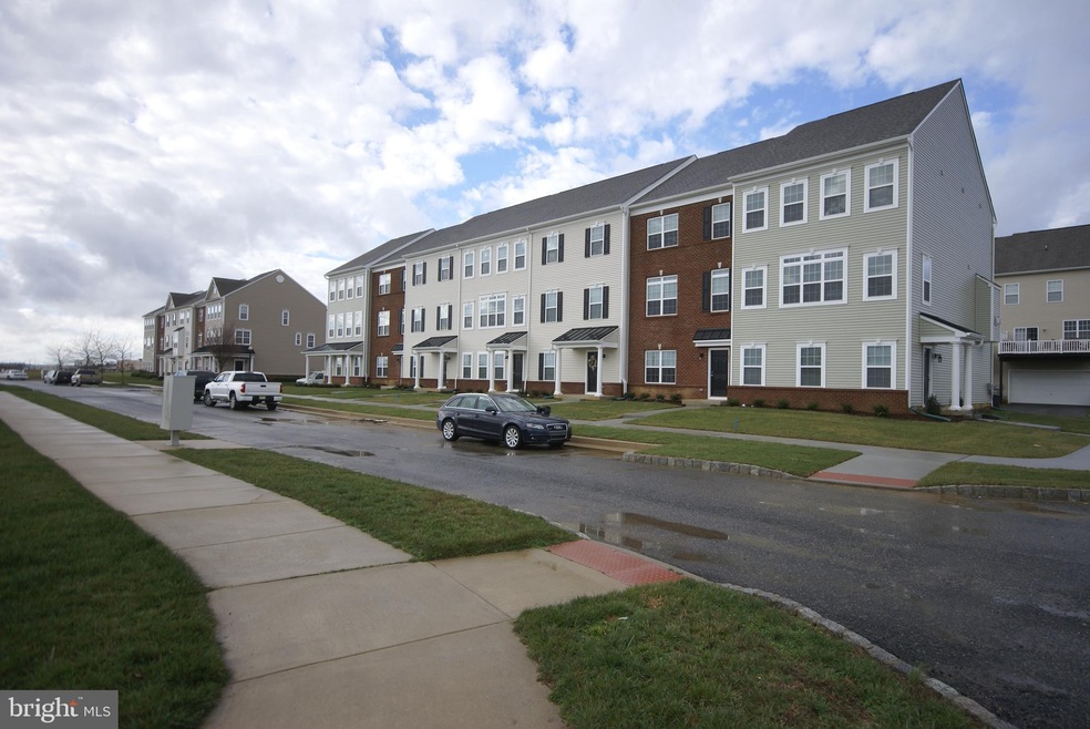 303 S Parkway Dr, Middletown, DE 19709 - photo 1