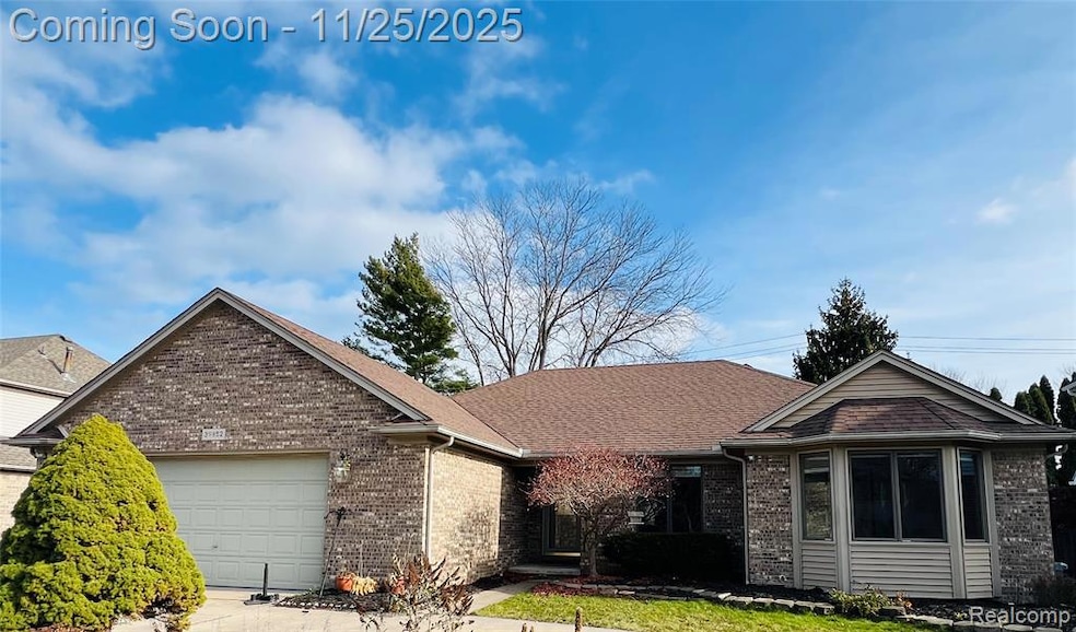 39852 Southpointe Ave, Harrison Township, MI 48045 - photo 1