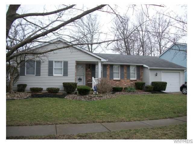 1065 Remington Dr, North Tonawanda, NY 14120 - photo 1