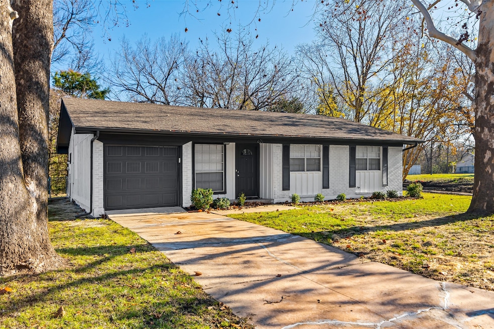 For Sale $209,900 • Co-Listing Agent