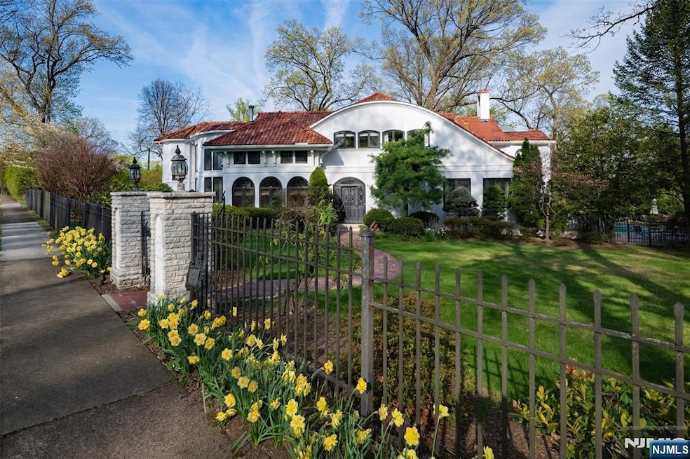 353 Highland Ave, Ridgewood, NJ 07450 - photo 1