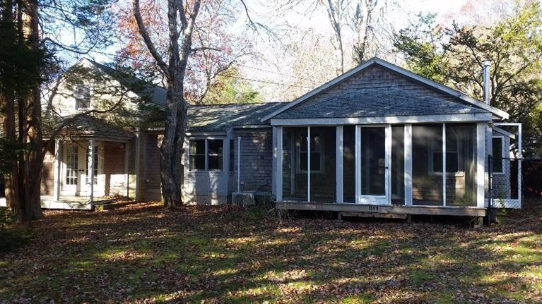 1559 Santuit-Newtown Rd, Barnstable, MA 02635 - photo 1