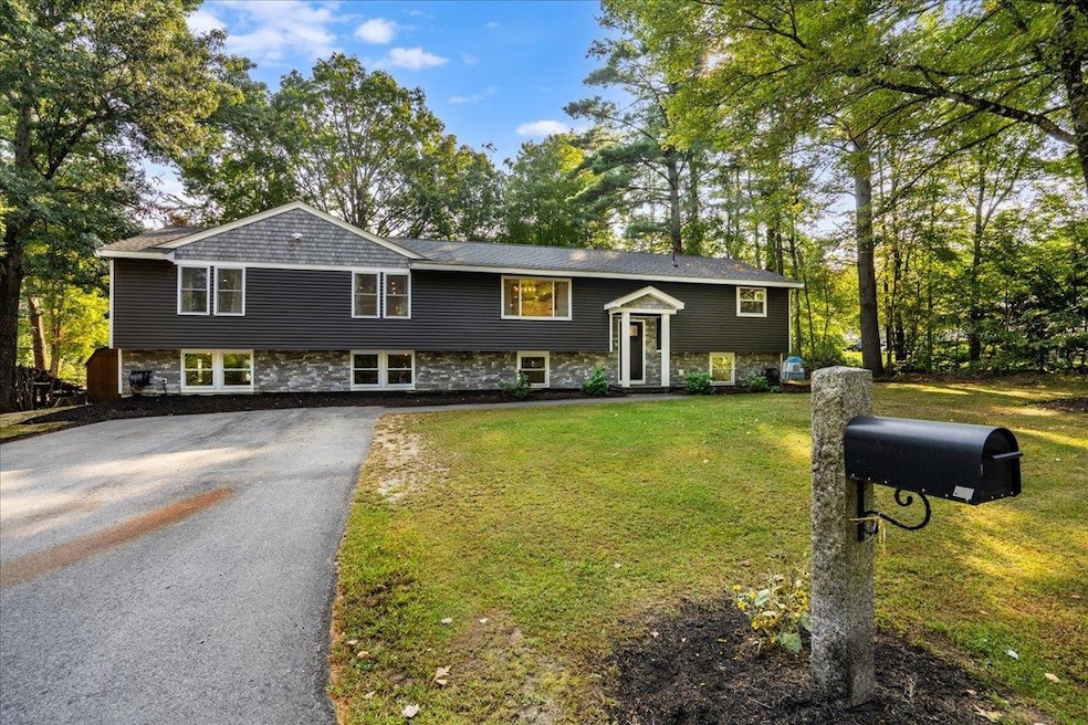 31 Burt St, Merrimack, NH 03054 - photo 1