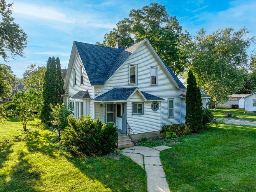 101 Elm St-16