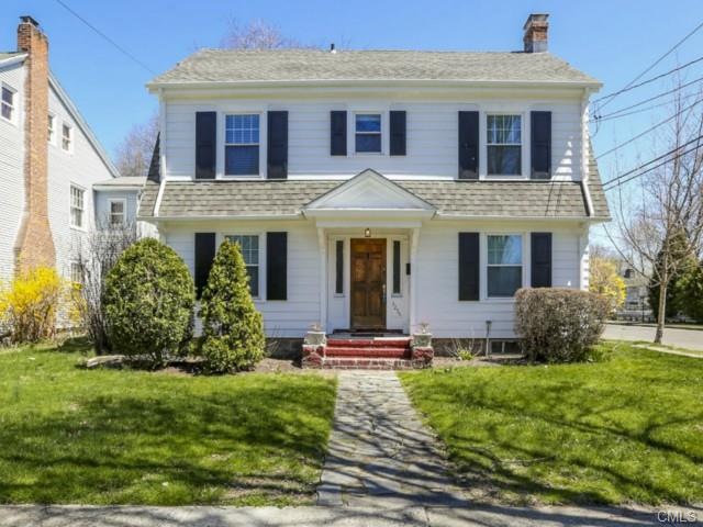 1256 Laurel Ave, Bridgeport, CT 06604 - photo 1