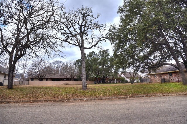 121 NW Tanglewood Dr unit 10, Fredericksburg, TX 78624 - photo 1