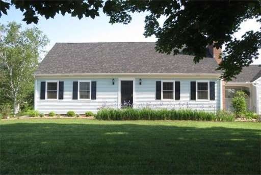 18 Pleasant St, South Deerfield, MA 01373 - photo 1