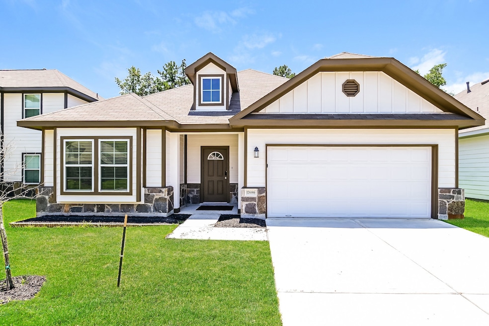 17686 Cedar Crest Dr, Conroe, TX 77306 - photo 1