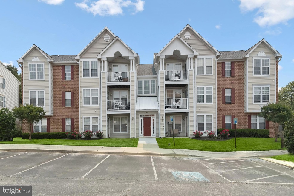 689 Winding Stream Way unit U301, Odenton, MD 21113 - photo 1