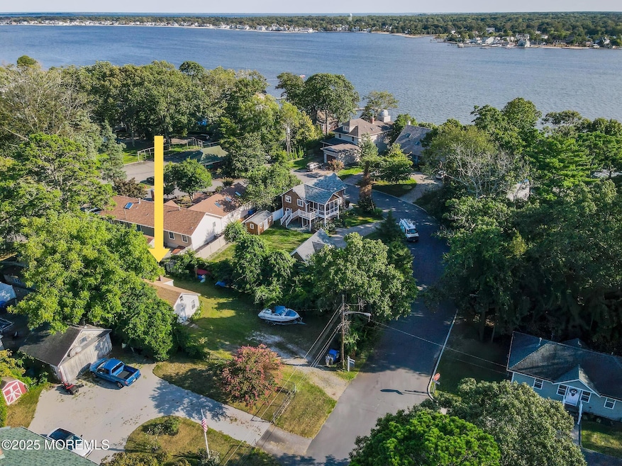 For Sale $325,000 • Co-Listing Agent