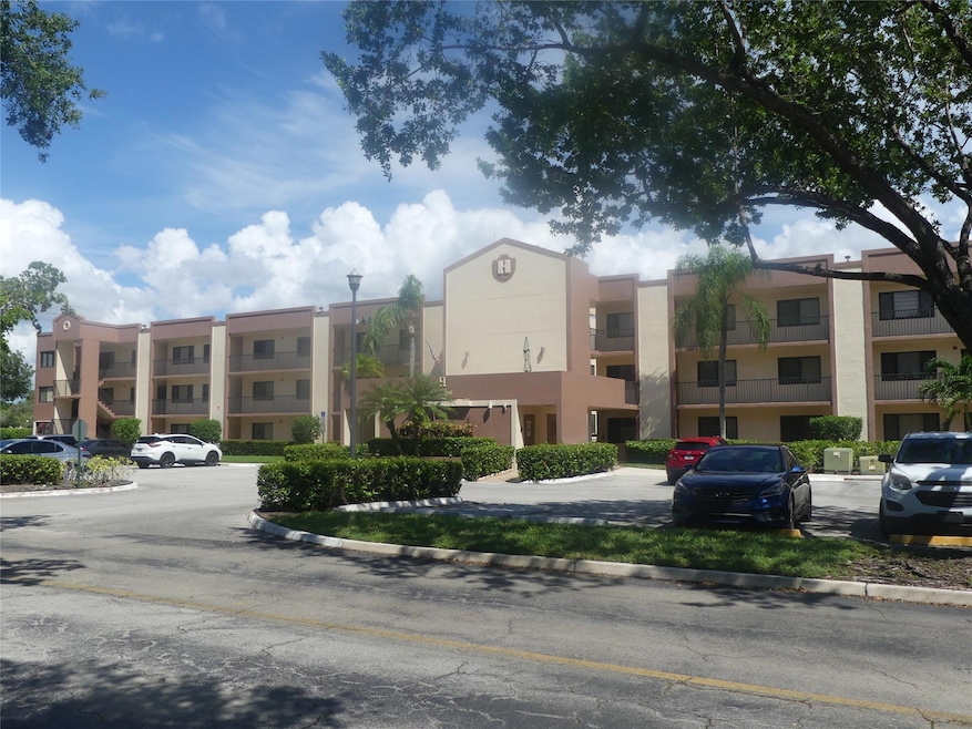 10657 W Clairmont Cir unit 306, Tamarac, FL 33321 - photo 1