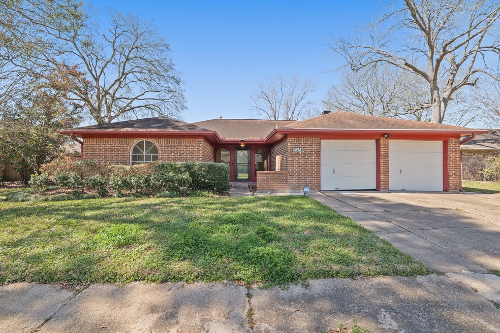 Welcome to 2310 Anthony Lane. Located in the beautiful community of Corrigan North Pearland.
.