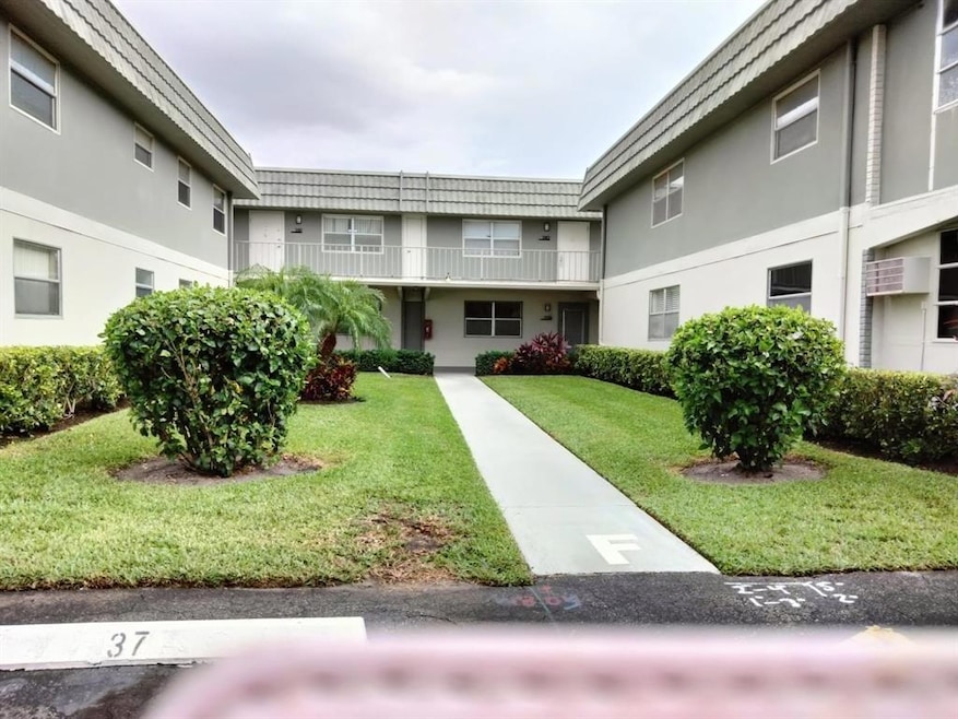 278 Flanders F unit F, Delray Beach, FL 33484 - photo 1
