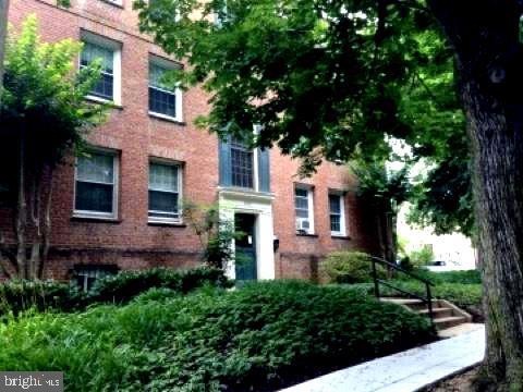 3310 27th St NW unit 4, Washington, DC 20008 - photo 1