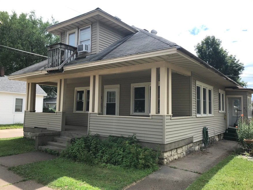 810 Jackson St unit 810-812, La Crosse, WI 54601 - photo 1