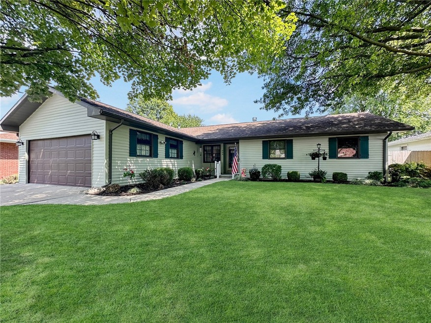 904 N 31st St, Mattoon, IL 61938 - photo 1