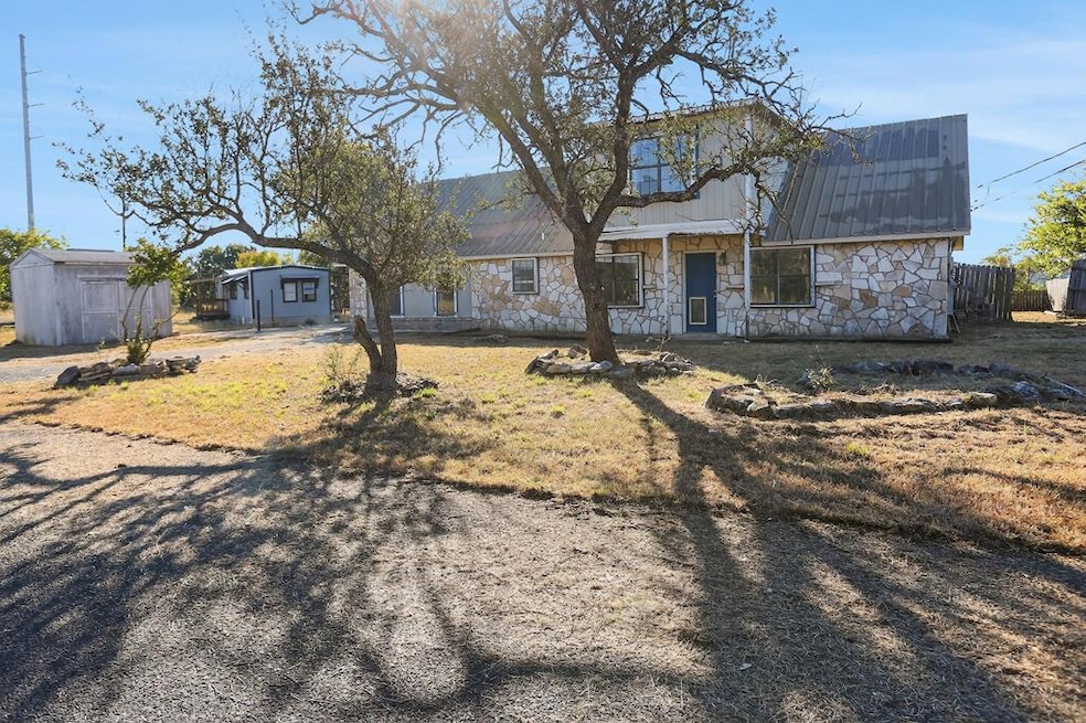 103 S High Dr, Kerrville, TX 78028 - photo 1