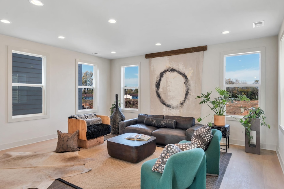 307 Edith Cir, Nashville, TN 37208 - photo 1