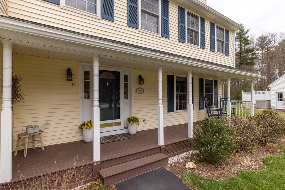 10 Fox Meadow Ln, MerriMacK, NH 03054 - photo 1