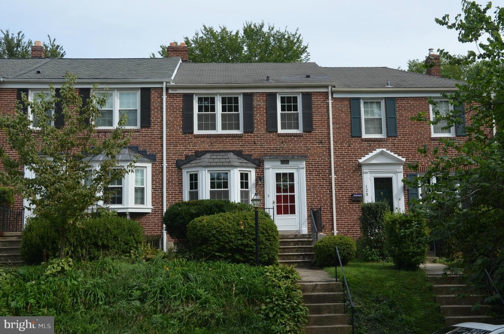 125 Stanmore Rd, Baltimore, MD 21212 - photo 1