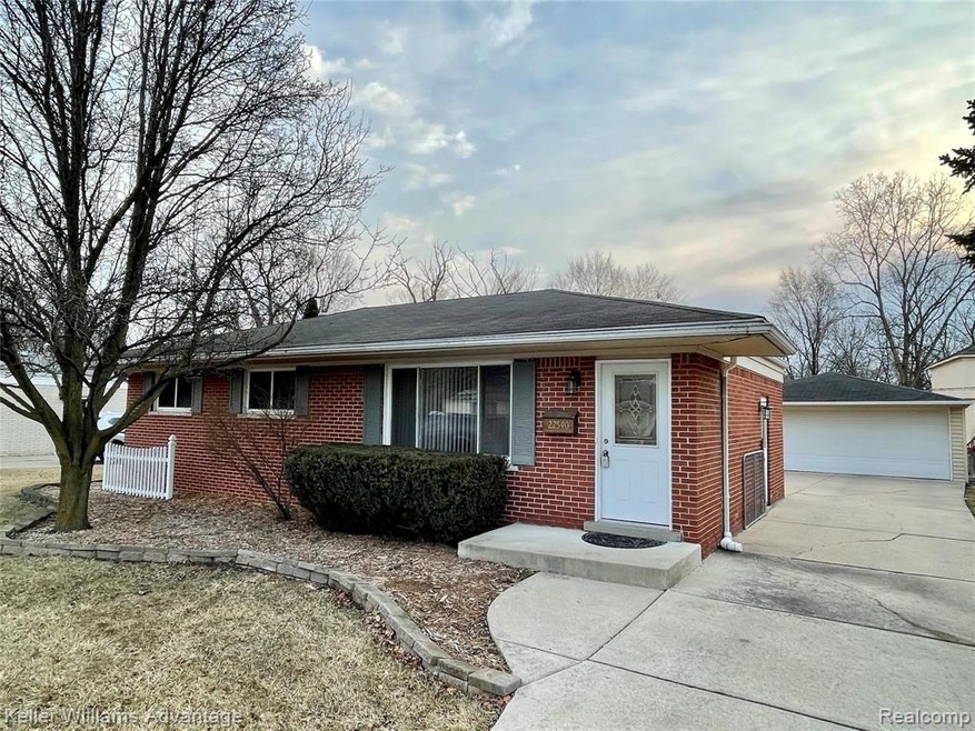 22540 Glenmoor Heights