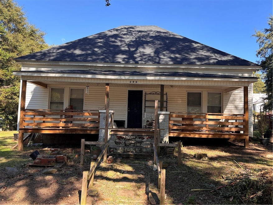 200 Pickens St, Easley, SC 29640 - photo 1