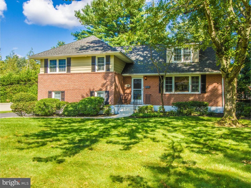 1207 Heather Ln, Wilmington, DE 19803 - photo 1