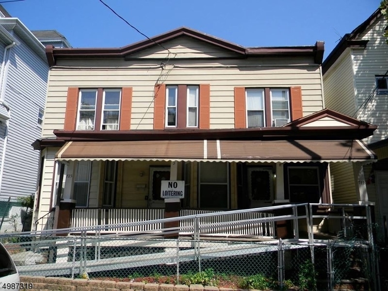 725 E 27th St, Paterson, NJ 07504 - photo 1